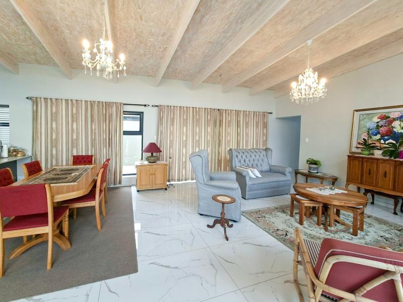 3 Bedroom Property for Sale in Hartenbos Heuwels Western Cape